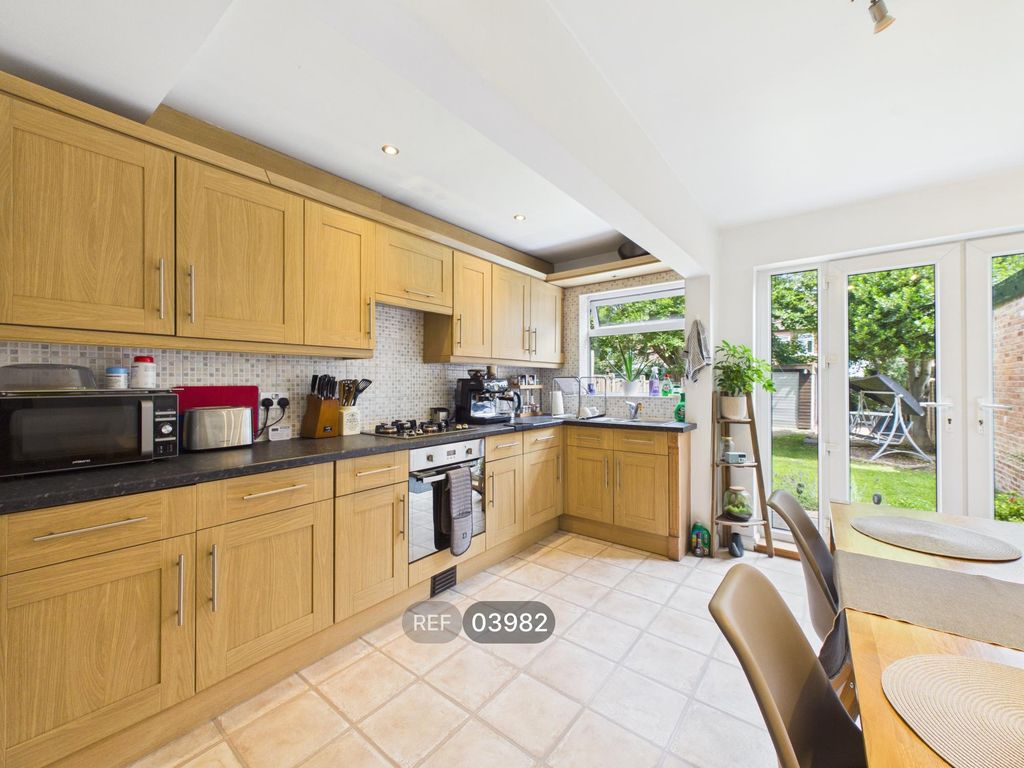 Property photo 2 of 14 Kitchen