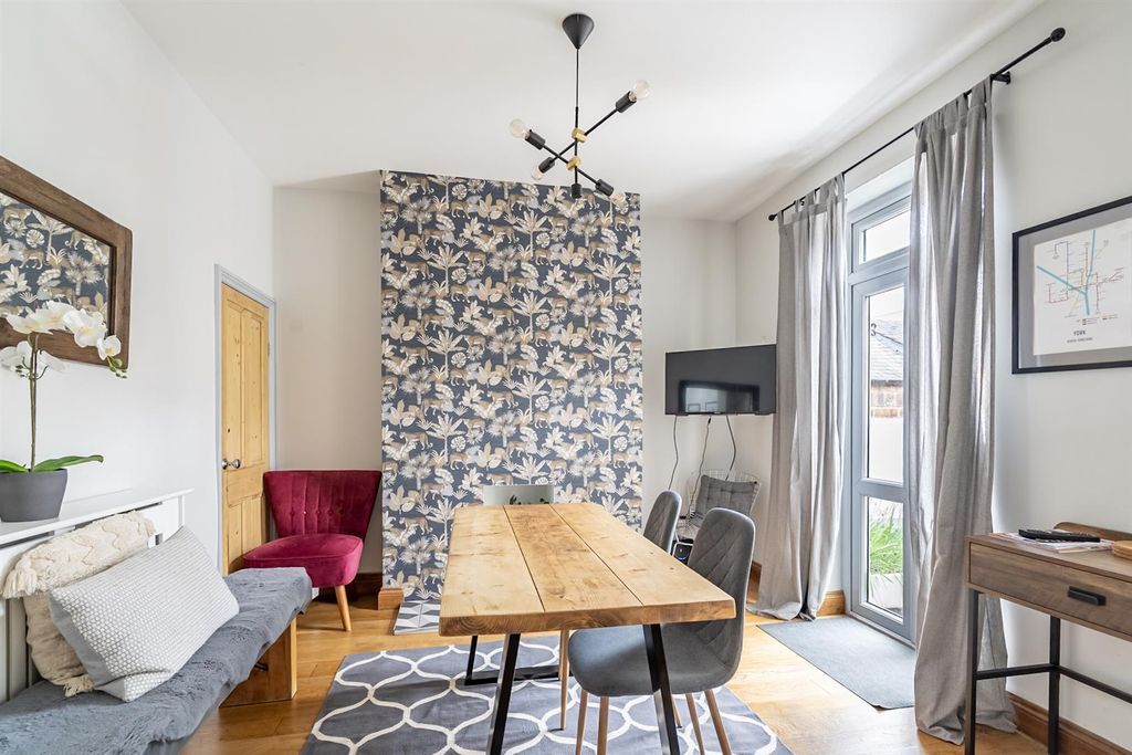 Property photo 2 of 16 Dining Room