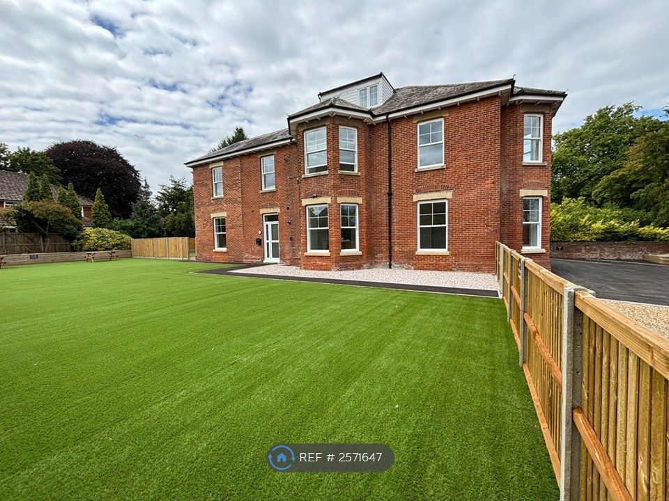 Property photo 2 of 12