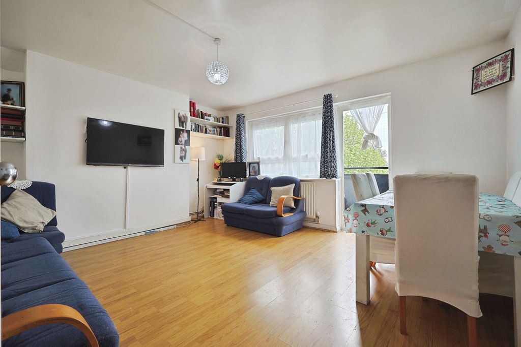 Property photo 2 of 14