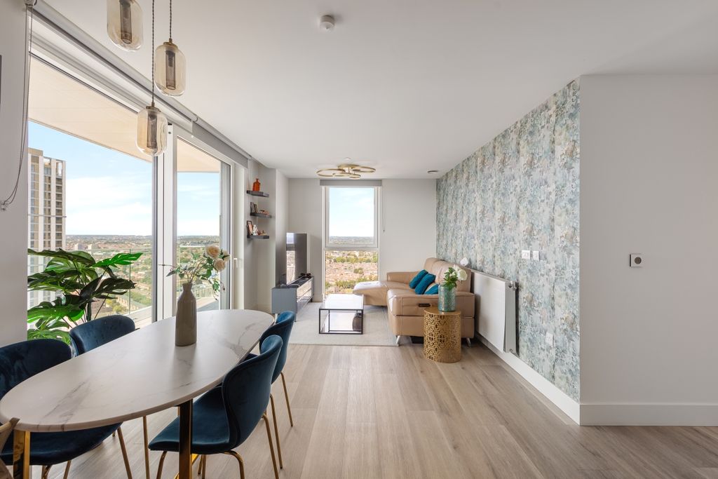 Property photo 1 of 15 094A1218