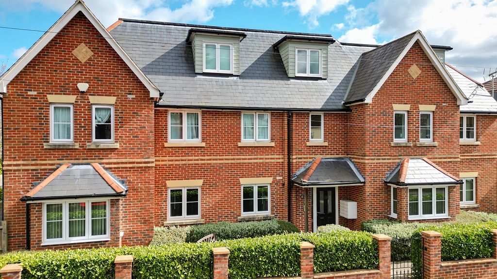 Property photo 1 of 9 Photo