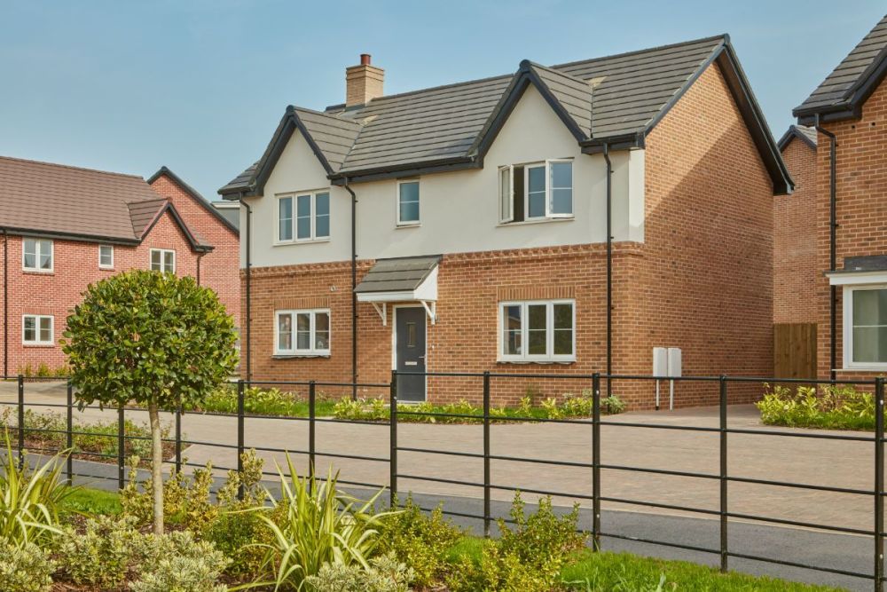 Property photo 1 of 10 Lewin Park The Roydon