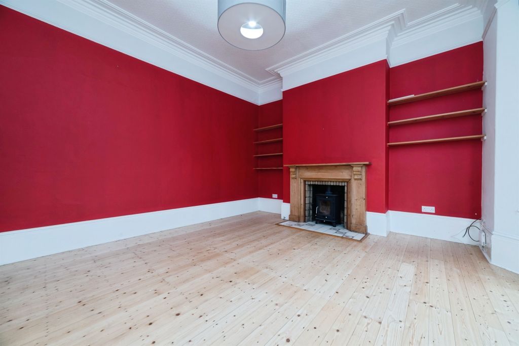 Property photo 3 of 27