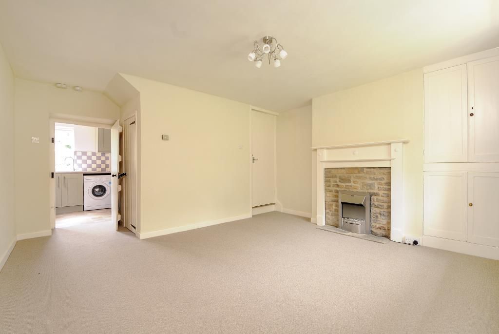 Property photo 3 of 9 Living Room