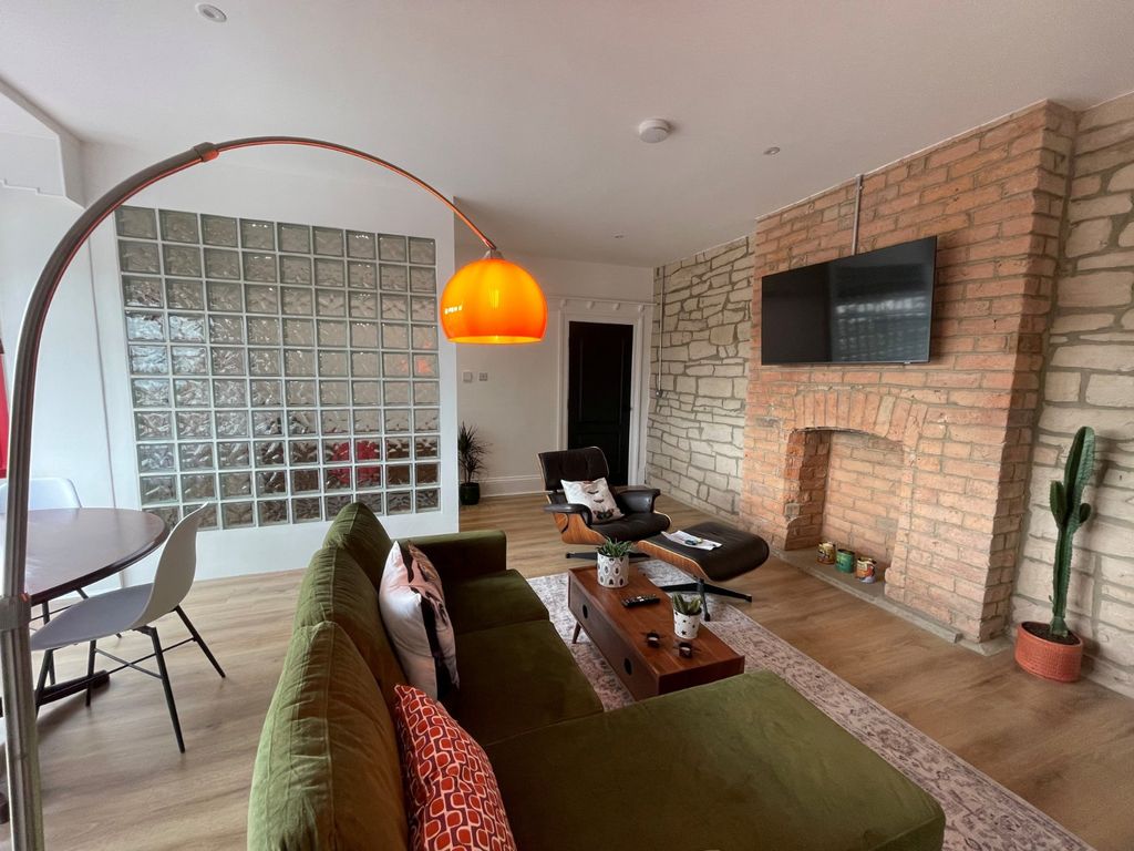 Property photo 3 of 22 Picture No. 19