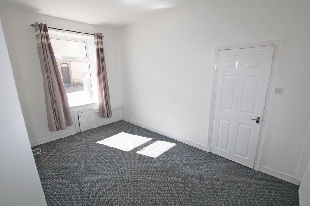 Property photo 3 of 10 3