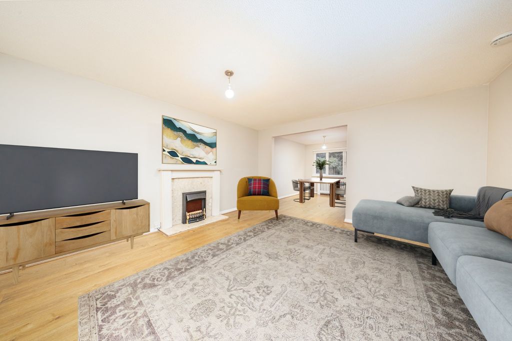 Property photo 3 of 14 Picture 3