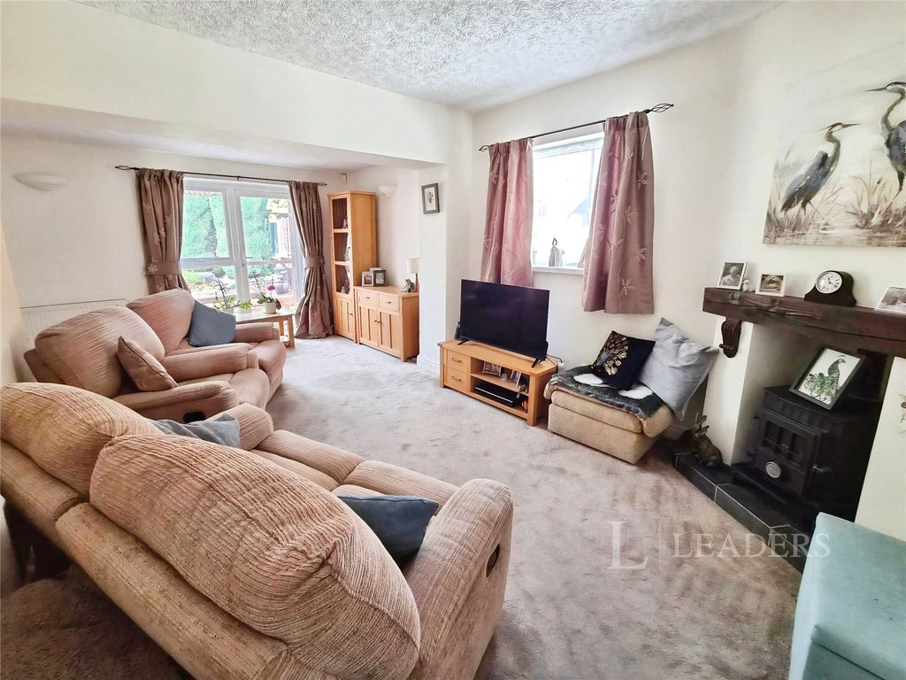 Property photo 2 of 19 Picture No. 21