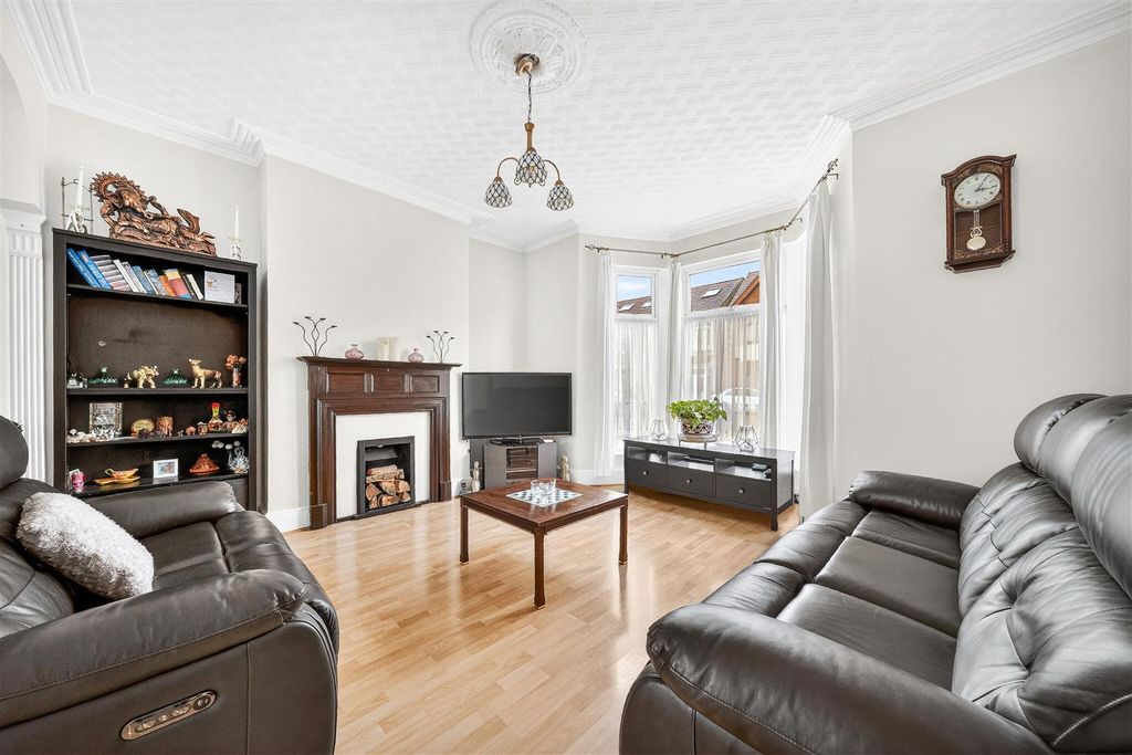 Property photo 3 of 20 03.Jpg