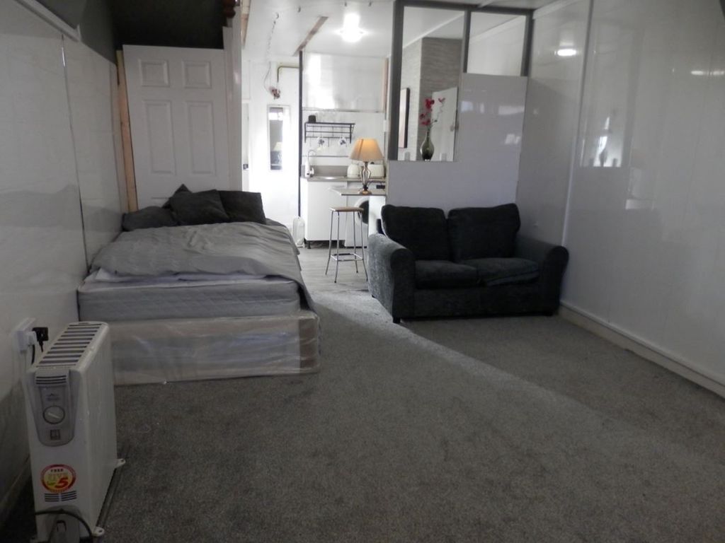 Property photo 2 of 10 Image 2
