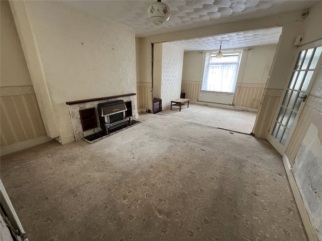 Property photo 2 of 16 Picture No. 17
