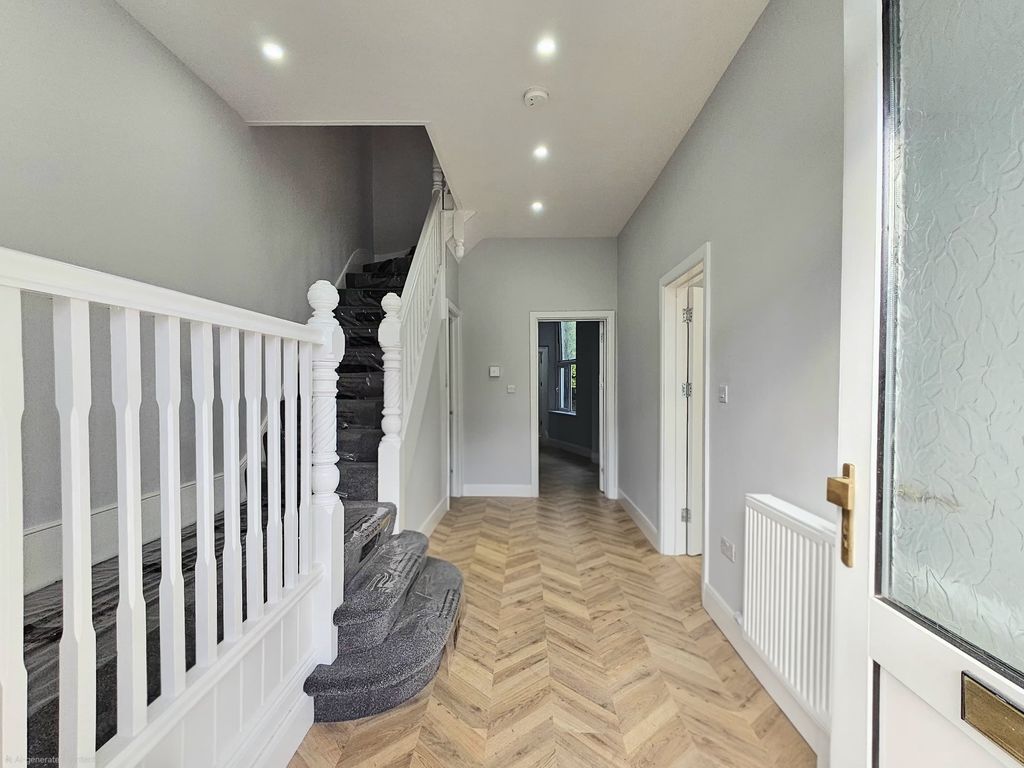 Property photo 3 of 23 Ground Floor Hallway