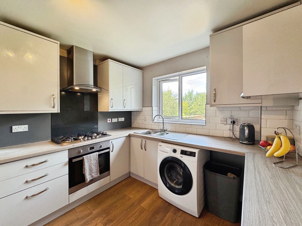 Property photo 2 of 27 5150183