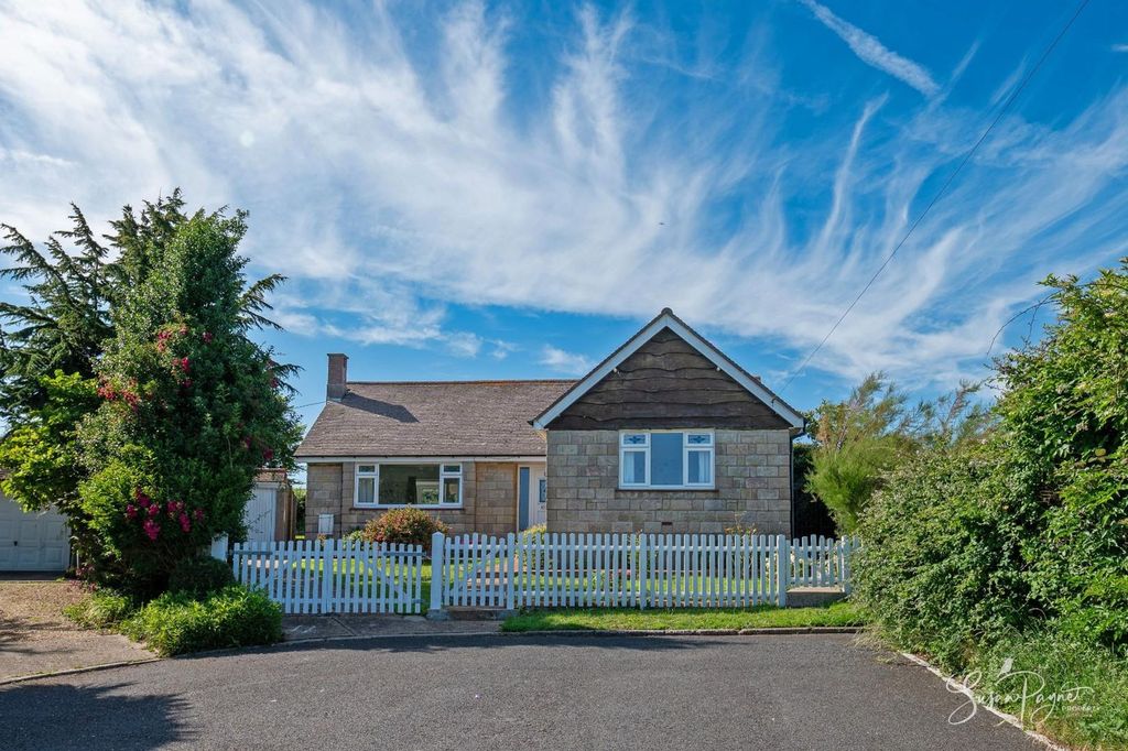Property photo 3 of 35