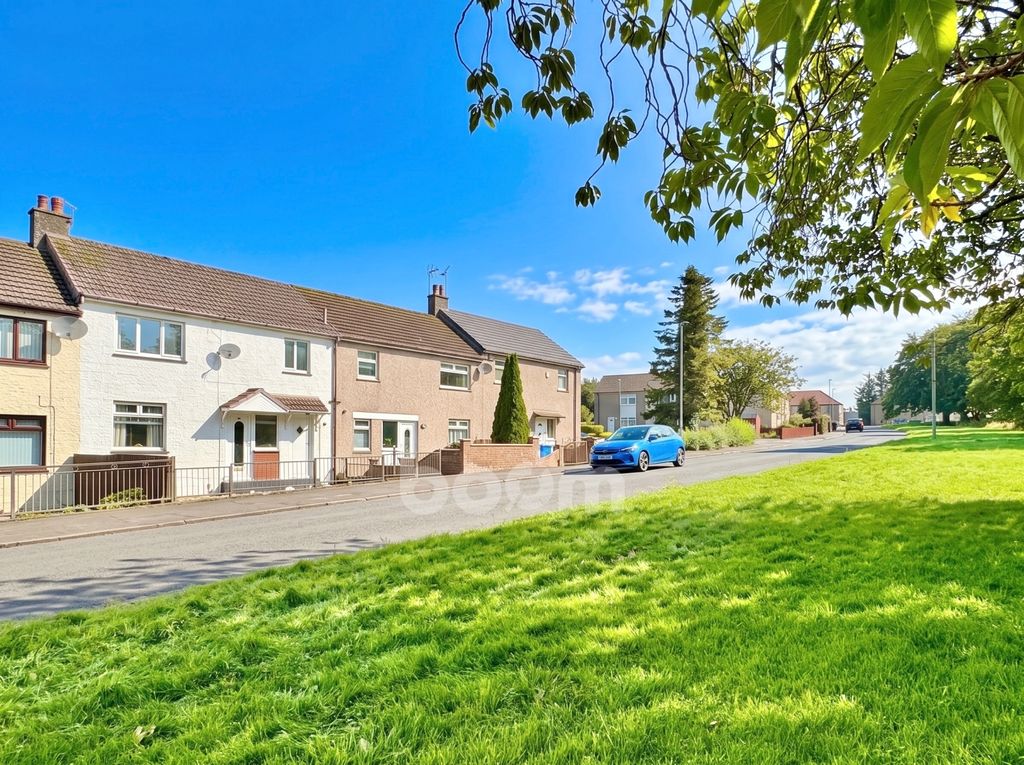 Property photo 1 of 26 Larch Terrace, Beith External