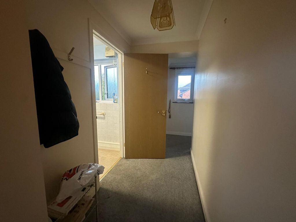 Property photo 3 of 6