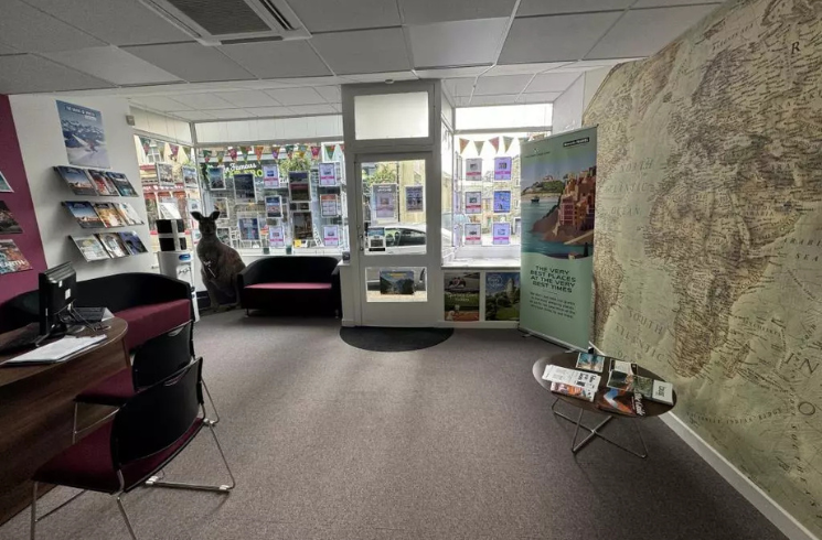 Property photo 2 of 11