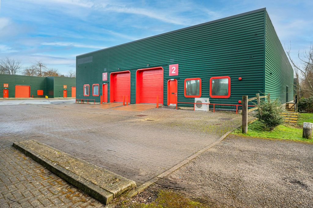 Property photo 1 of 8 Riverpark Industrial Estate_019.Jpg