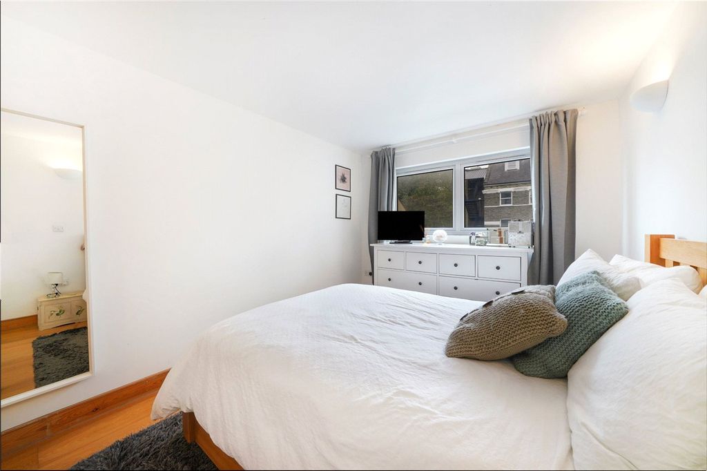 Property photo 3 of 15 Picture No. 04