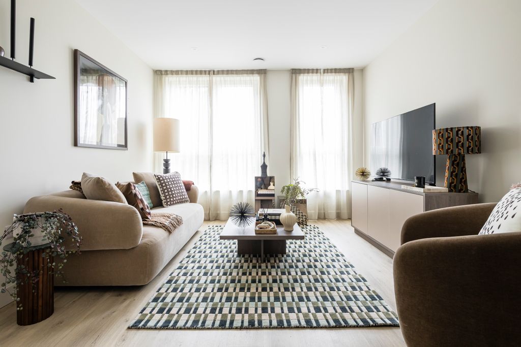 Property photo 2 of 16