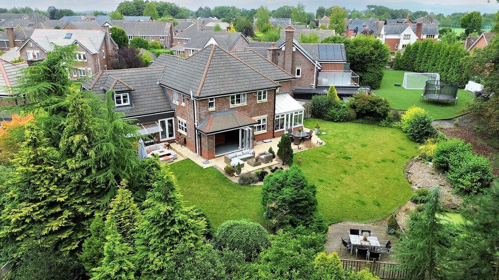Property photo 1 of 41