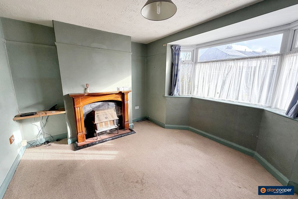 Property photo 2 of 8 4675363