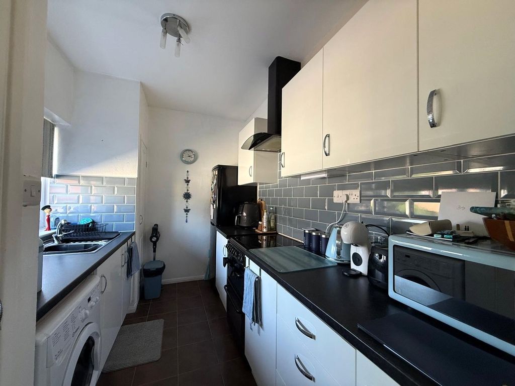 Property photo 2 of 9 Picture No. 03