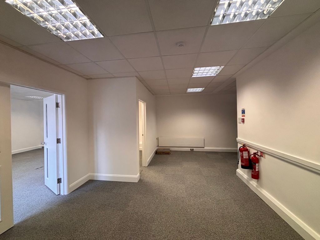 Property photo 2 of 10 Picture No. 05