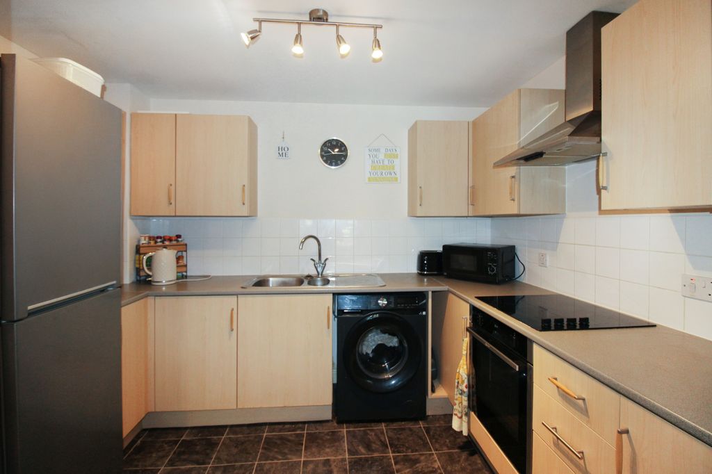 Property photo 3 of 8