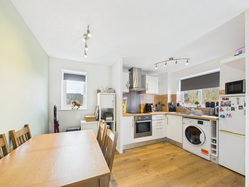 Property photo 2 of 8 Picture No. 10