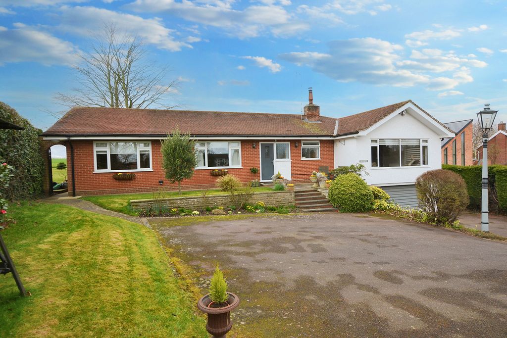 Property photo 1 of 25 Front 2