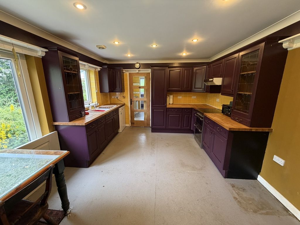Property photo 3 of 17 Not Specified