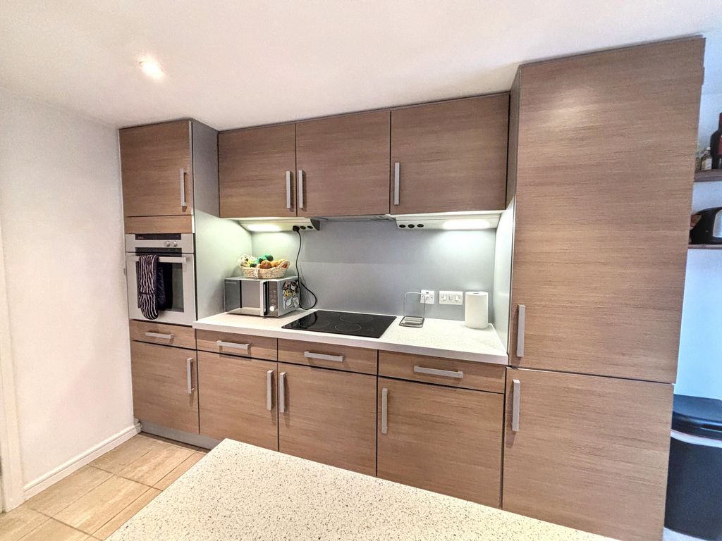 Property photo 3 of 8 Img_1557