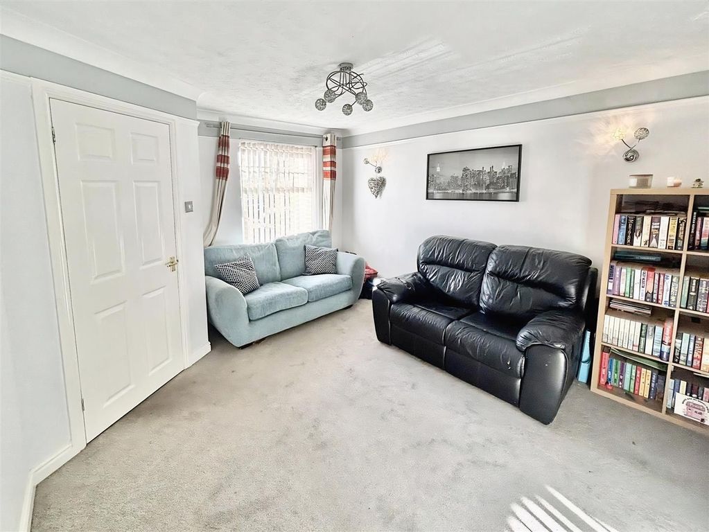 Property photo 2 of 12 Living Room