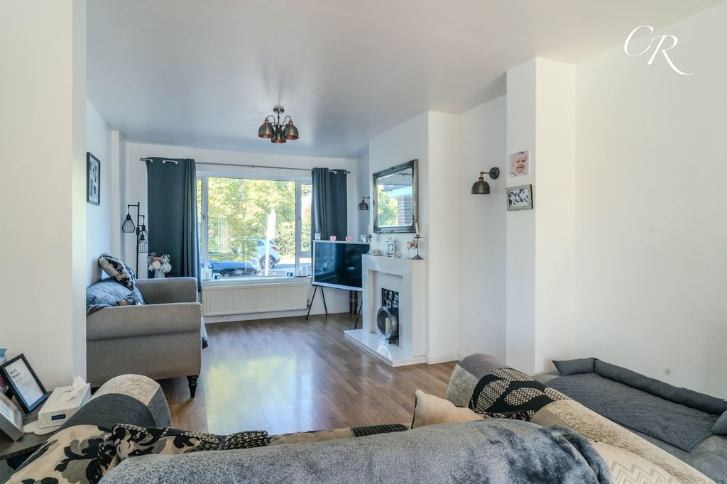 Property photo 3 of 14