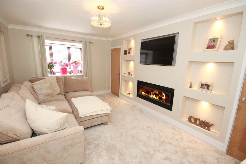 Property photo 3 of 16 Picture No. 02