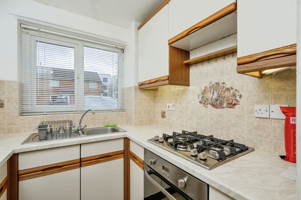 Property photo 3 of 12 Pbox-Img.Jpg