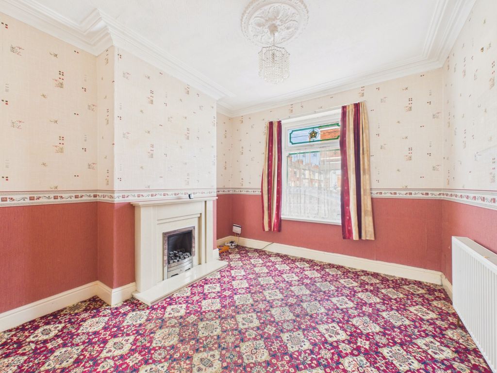 Property photo 3 of 9 4938385