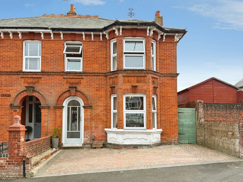 Property photo 1 of 19 Front