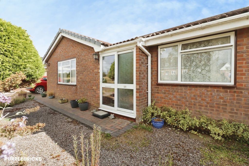 Property photo 2 of 23