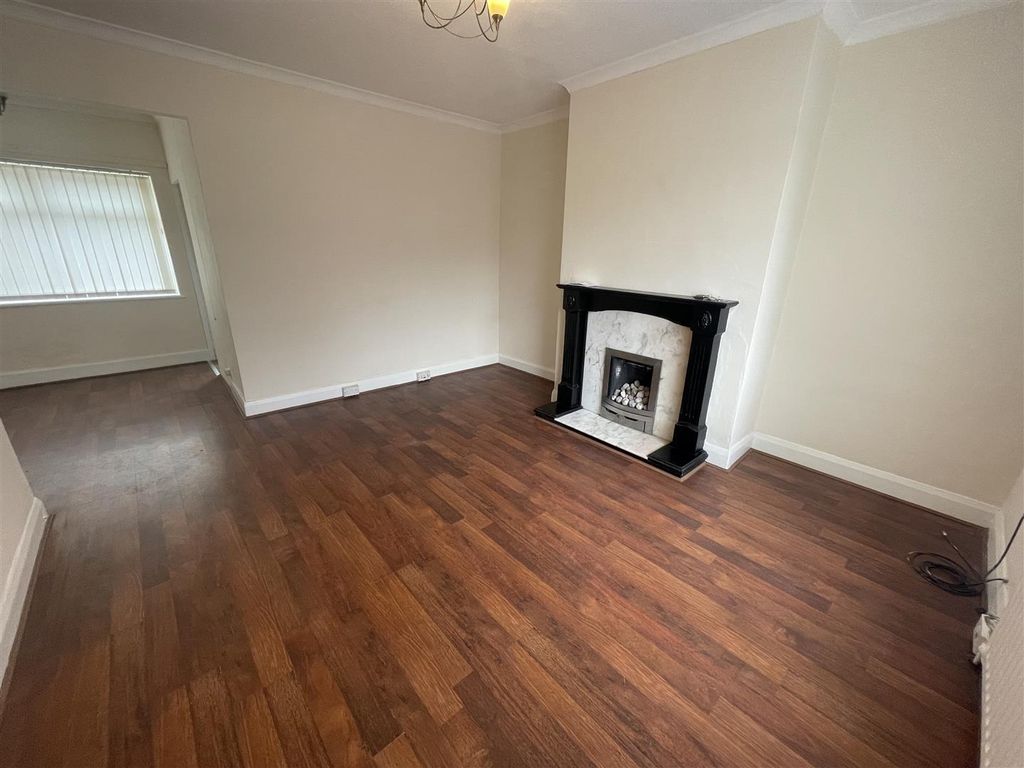 Property photo 2 of 10 28 Cliff 9.Jpg