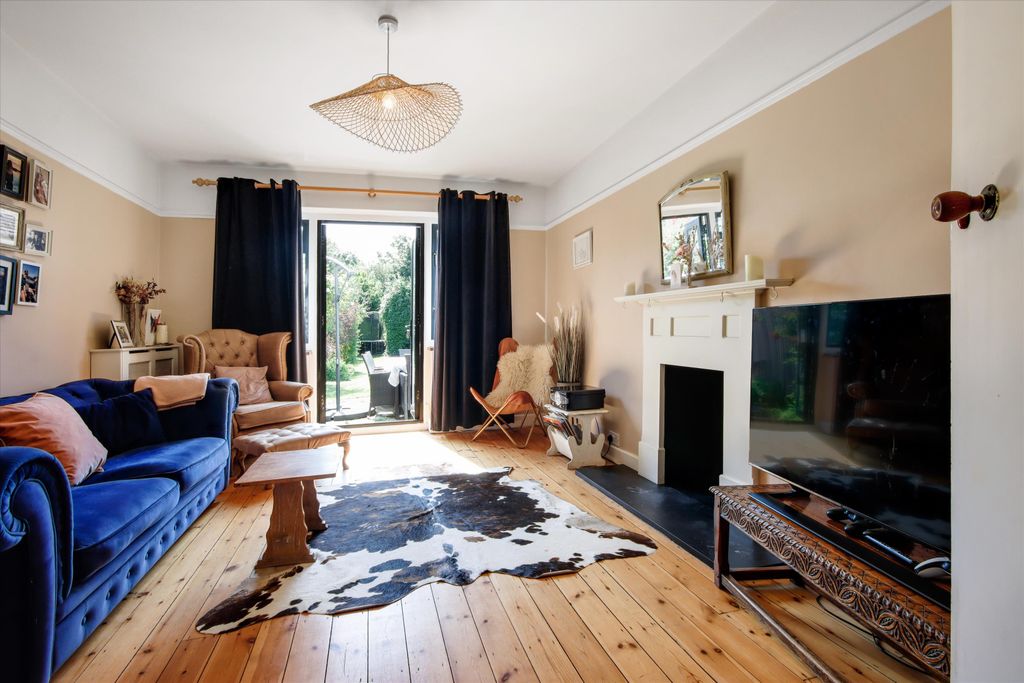 Property photo 3 of 13 Image