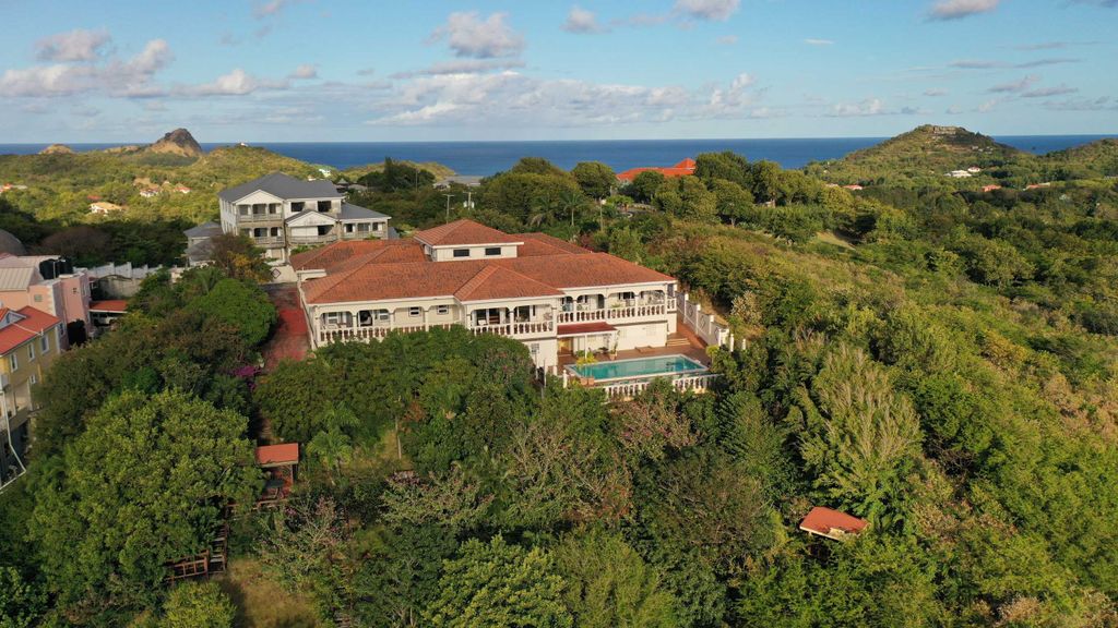 Property photo 2 of 16