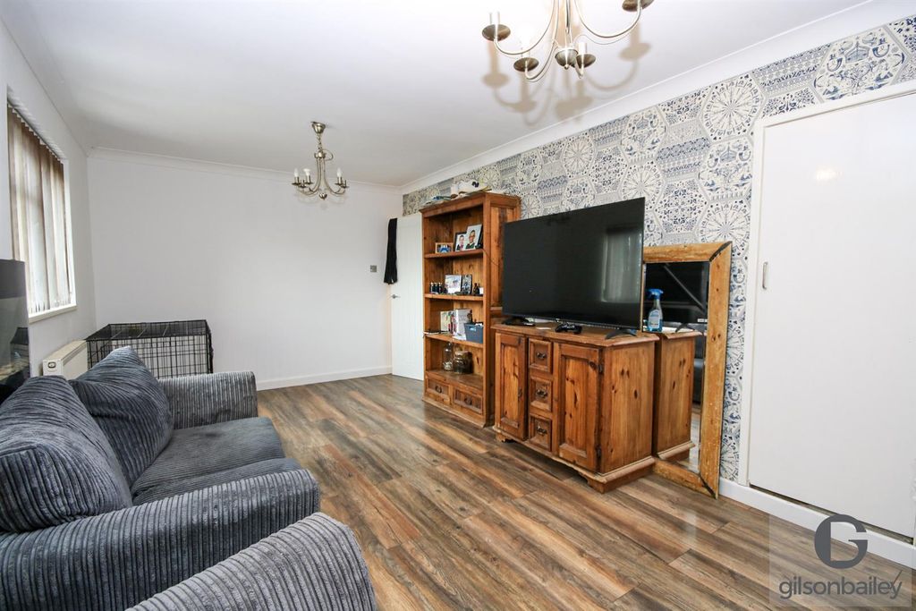 Property photo 2 of 9 6-Img_8634.Jpg