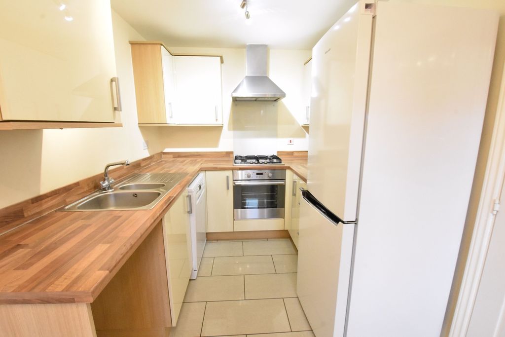Property photo 2 of 17 2578912