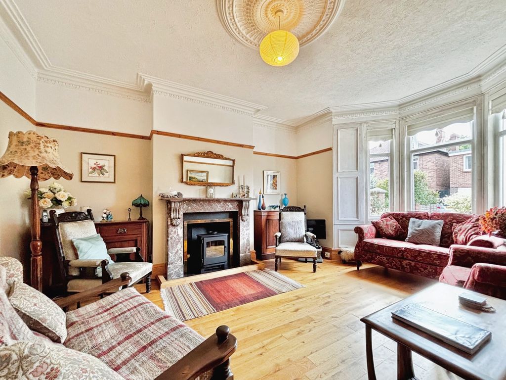 Property photo 2 of 23