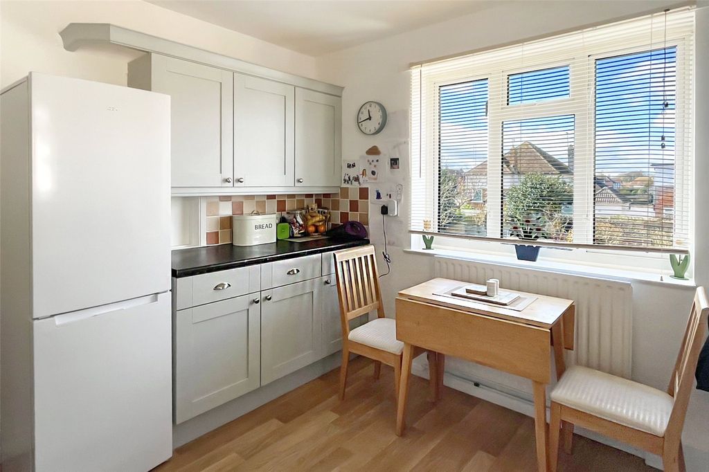 Property photo 3 of 13 Picture No. 11