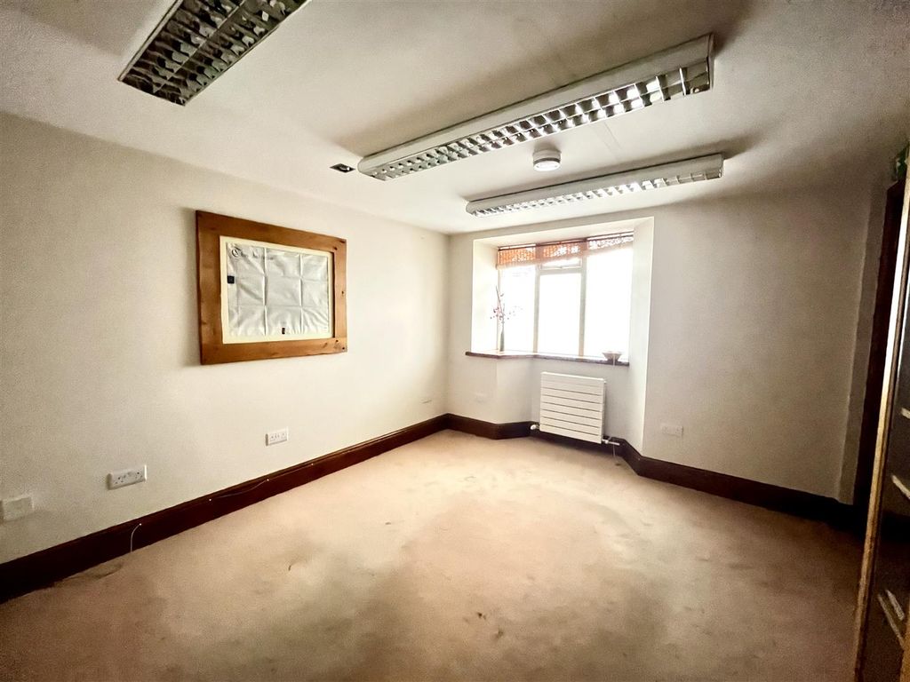 Additional image 16 of 4 bed flat for saleMarket Place, Coleford GL16