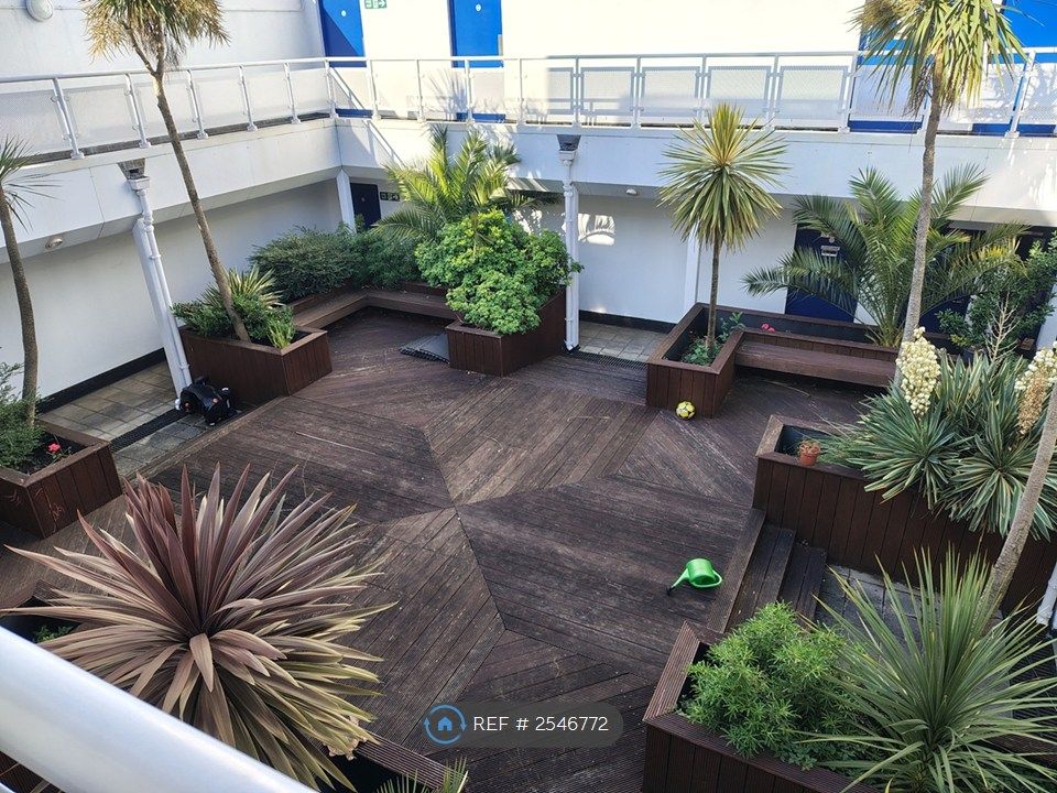 Property photo 2 of 17 Atrium